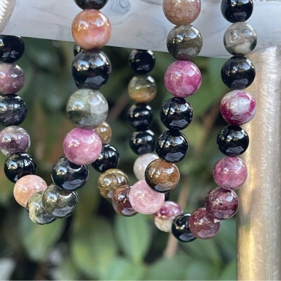 8mm Tourmaline Stretch Bead Bracelet - Picture 3 of 4